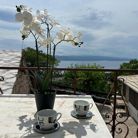 Apartment Lovre Topic Baška Voda Exterior foto